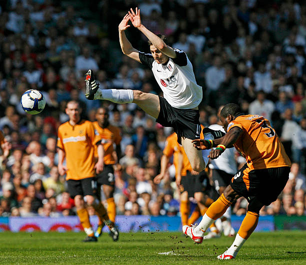 亚历山大不 亚历山大不